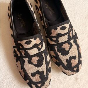 Seychelles Black and Tan Leopard Loafers